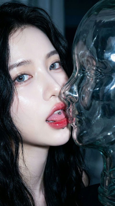 玻璃唇吻夜光特写 效果预览