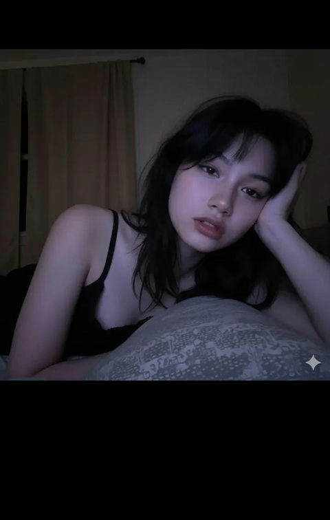 卧室微光里的慵懒瞬间 效果预览